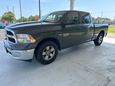 Used 2019 RAM 1500 Classic SLT RWD image 7