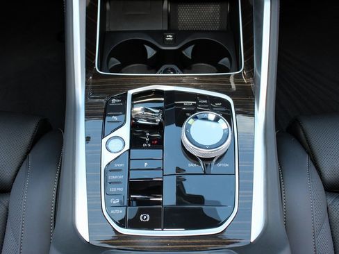 Used 2025 BMW X6 xDrive40i image 19