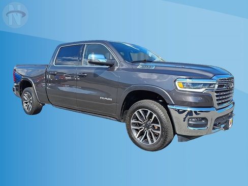Used 2025 RAM 1500 Limited w/ Off Road Group AWD/4WD image 1