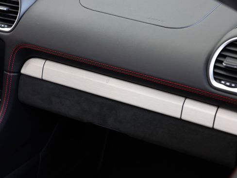 Used 2022 Porsche 718 Boxster Spyder image 22