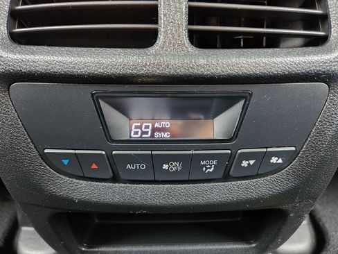 Used 2021 Honda Pilot EX image 19