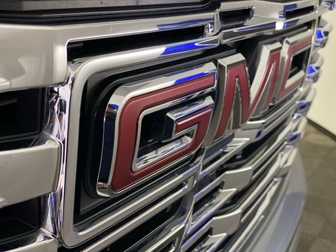 Used 2024 GMC Sierra 1500 Denali w/ Technology Package AWD/4WD image 37