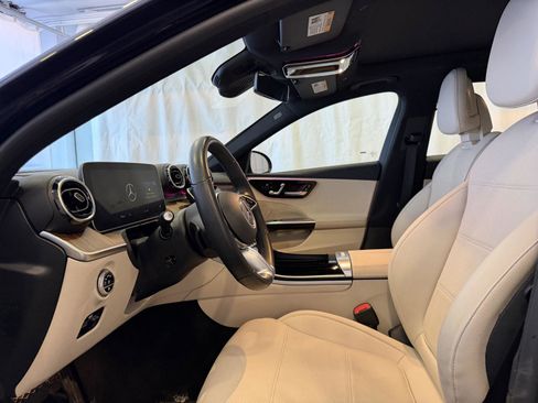 Used 2023 Mercedes-Benz C 300 4MATIC Sedan image 5