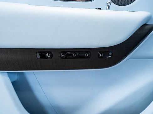 Used 2022 Rolls-Royce Cullinan image 37