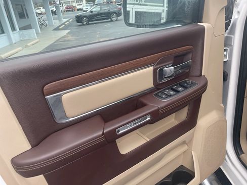 Used 2016 RAM 1500 Laramie w/ Convenience Group image 12