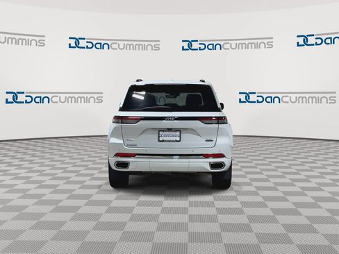 Used 2022 Jeep Grand Cherokee Overland AWD/4WD image 7