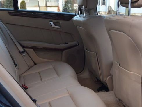 Used 2013 Mercedes-Benz E 350 Sedan image 31