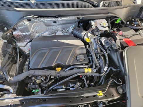 New 2026 Chevrolet Trax RS w/ Sunroof Package image 35