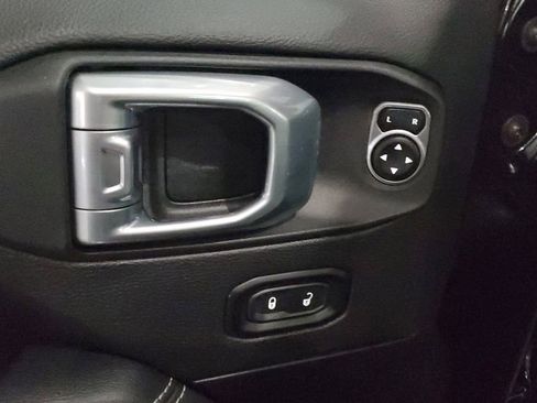 Used 2022 Jeep Wrangler Unlimited Sahara w/ Cold Weather Group image 22