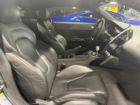 Used 2011 Audi R8 V10 image 23