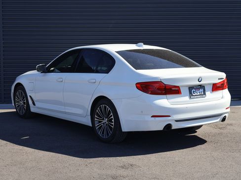 Used 2020 BMW 530e w/ Convenience Package RWD image 3
