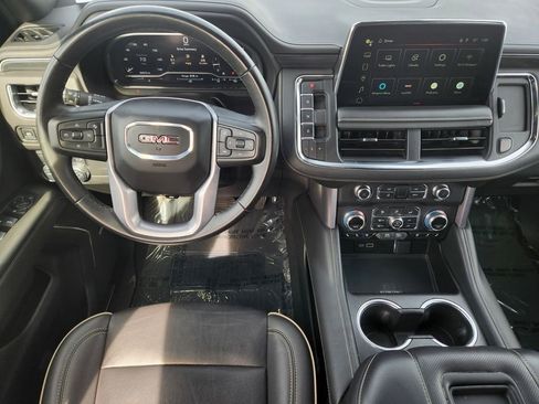 Used 2024 GMC Yukon XL SLT image 27