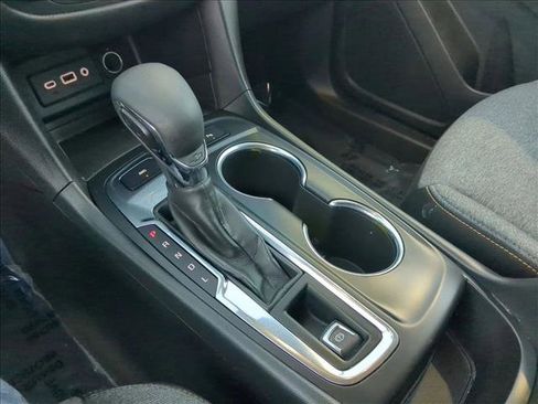 Used 2024 Chevrolet Equinox LT image 12