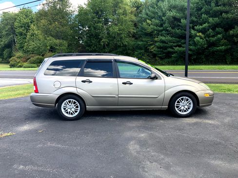 Used 2003 Ford Focus ZTW image 4