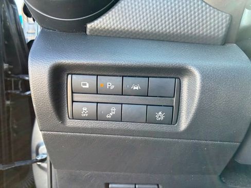 Used 2024 Nissan Kicks S image 26