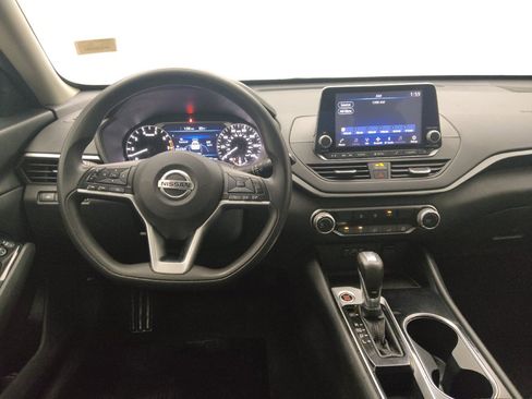 Used 2021 Nissan Altima 2.5 SV FWD image 22