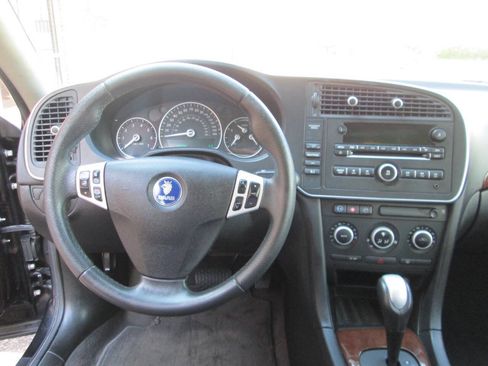 Used 2008 Saab 9-3 2.0T w/ Moonroof Package FWD image 3