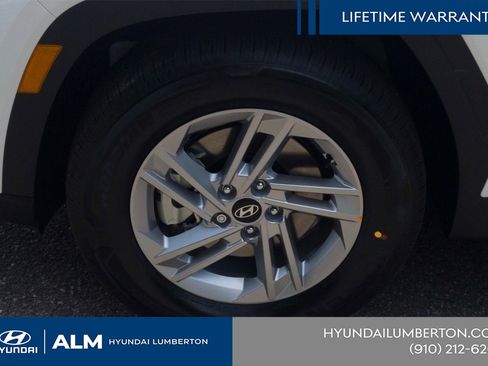 New 2025 Hyundai Tucson SE image 12