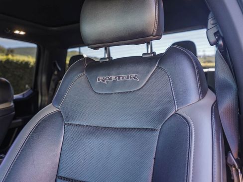 Used 2018 Ford F150 Raptor w/ Equipment Group 802A Luxury image 33