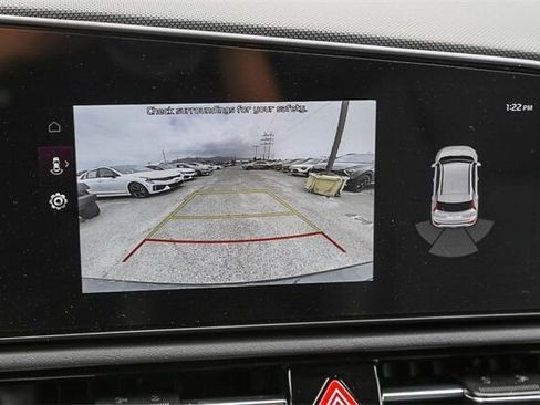 New 2025 Kia Niro EX image 24