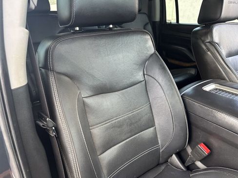 Used 2019 GMC Yukon XL Denali image 36