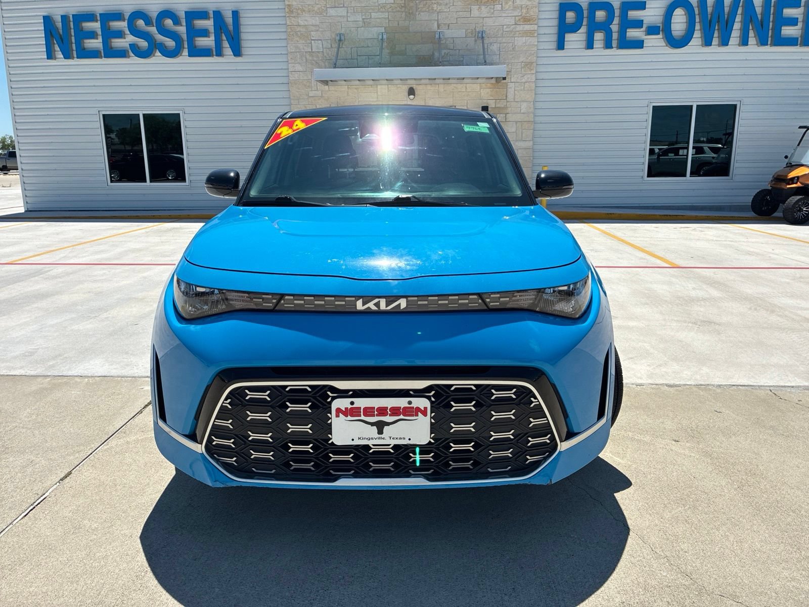 Used 2024 Kia Soul GT-Line FWD image 2