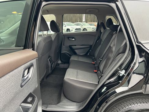 Certified 2023 Nissan Rogue SV image 23