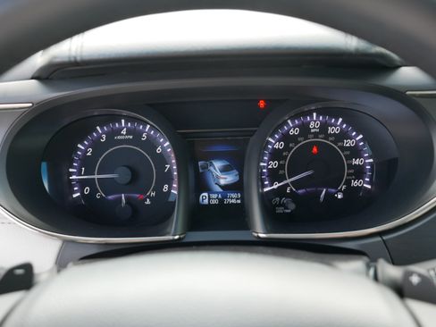 Used 2017 Toyota Avalon Limited w/ Four Season Package FWD image 21