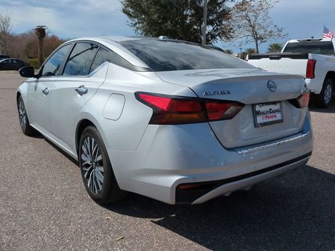 Used 2023 Nissan Altima 2.5 SV image 4