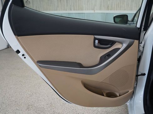 Used 2012 Hyundai Elantra GLS w/ Preferred Pkg 3 FWD image 29