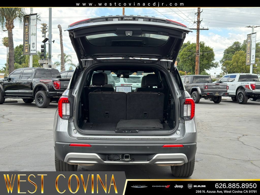 Used 2025 Ford Explorer Platinum w/ LUX Leather Package AWD/4WD image 25