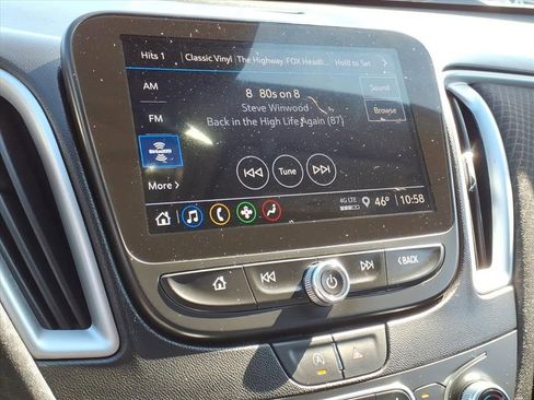 Used 2024 Chevrolet Malibu LT FWD image 18