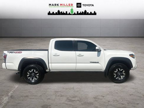 Used 2020 Toyota Tacoma TRD Off-Road w/ TRD Premium Off Road Package AWD/4WD image 7