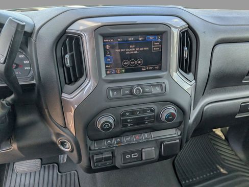 Used 2024 Chevrolet Silverado 1500 Custom AWD/4WD image 17
