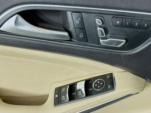 Used 2018 Mercedes-Benz GLA 250 image 22