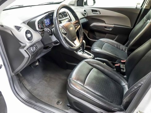 Used 2018 Chevrolet Sonic Premier image 9