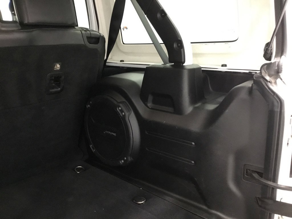 Used 2018 Jeep Wrangler Unlimited Sahara AWD/4WD image 37