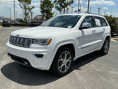 Used 2020 Jeep Grand Cherokee Overland AWD/4WD image 7