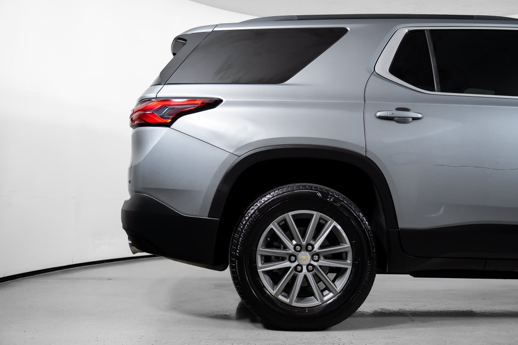 Used 2023 Chevrolet Traverse LT FWD image 6