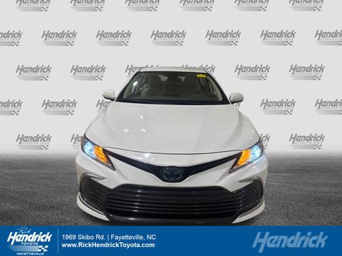 Used 2021 Toyota Camry LE FWD image 1