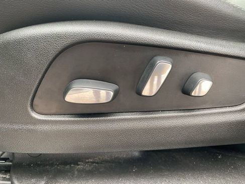 Used 2021 Cadillac XT5 Premium Luxury image 17