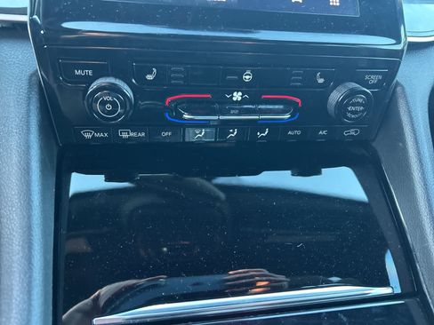 Used 2023 Jeep Grand Cherokee Altitude image 38