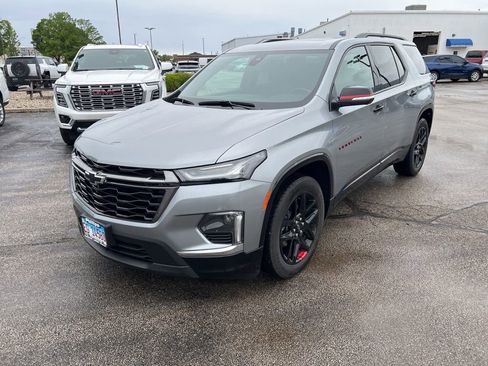 Used 2023 Chevrolet Traverse Premier w/ Redline Edition AWD/4WD image 3