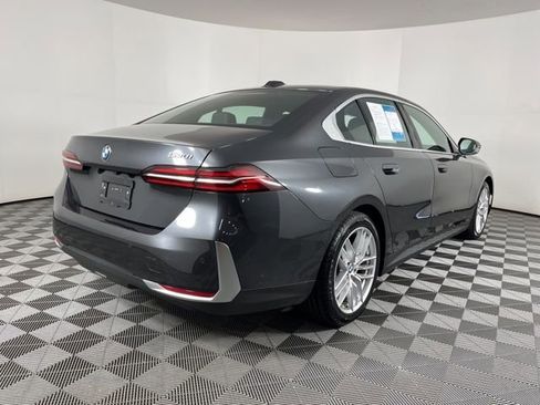 Used 2024 BMW 530i RWD image 11