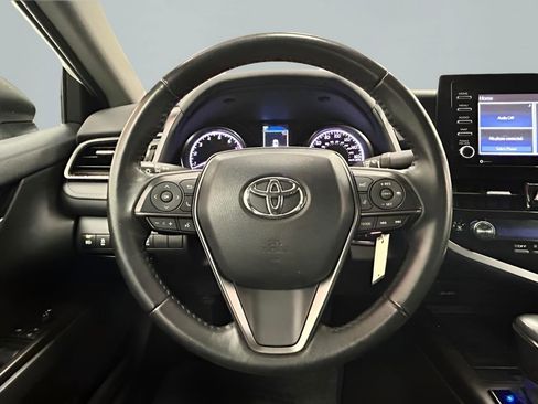 Used 2024 Toyota Camry SE FWD image 12