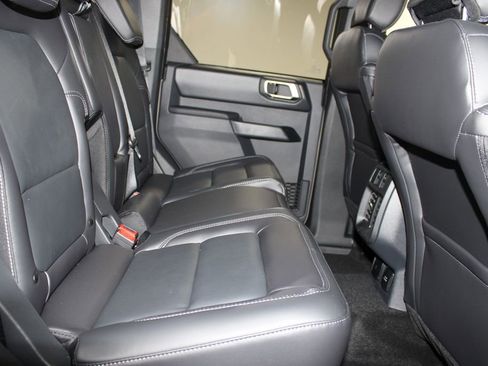 New 2026 Ford Bronco Outer Banks AWD/4WD image 30