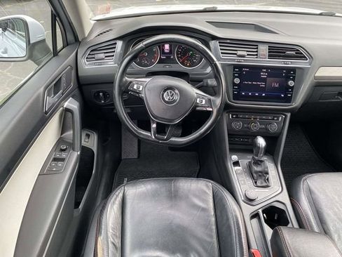 Used 2018 Volkswagen Tiguan SEL image 16