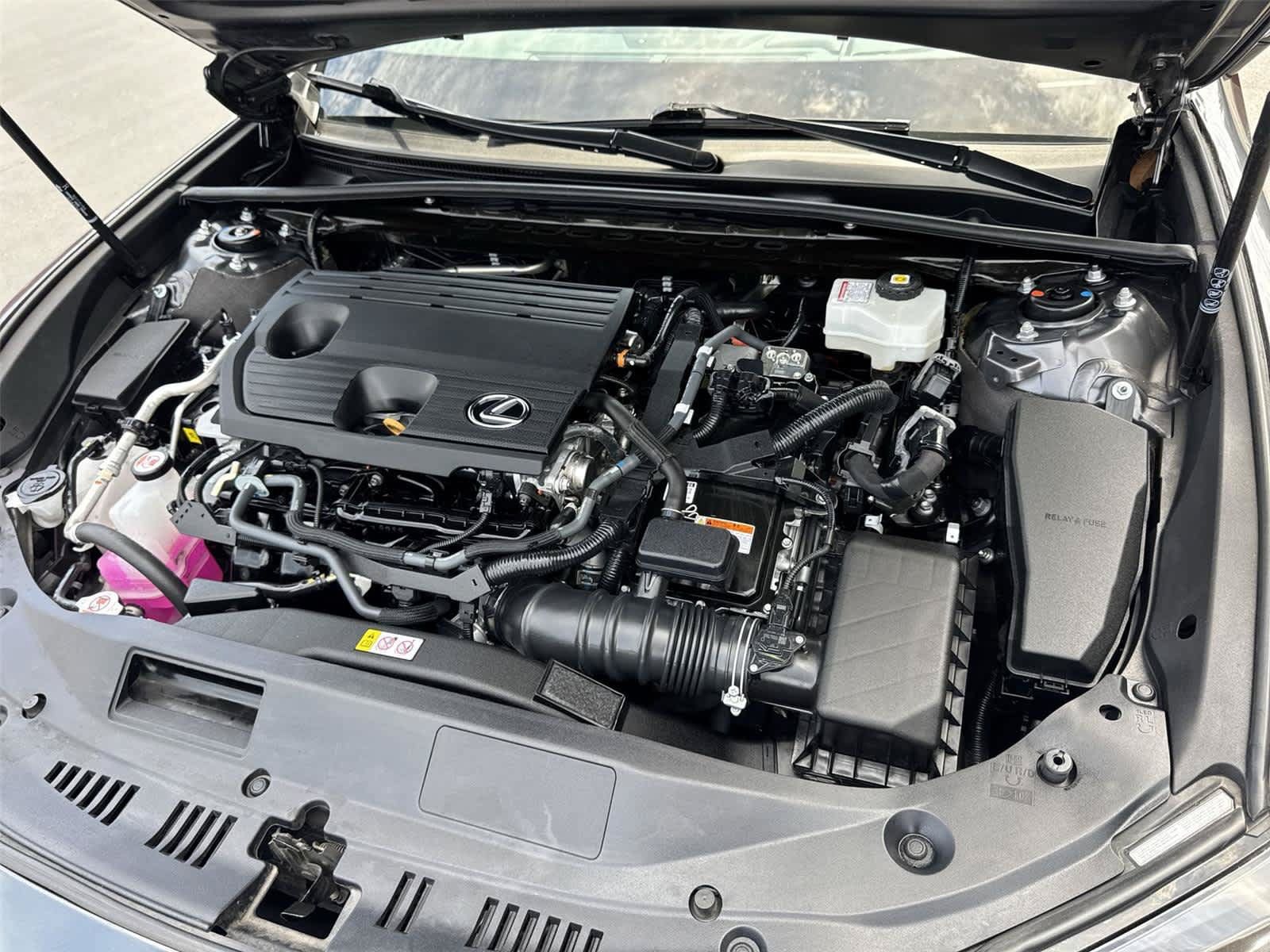 Used 2025 Lexus ES 300h w/ Accessory Package (Z1) FWD image 10