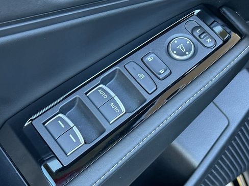Used 2025 Honda Accord Touring image 13
