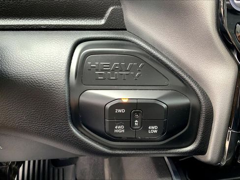 Used 2025 RAM 2500 Laramie AWD/4WD image 29